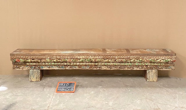 WD CARVED BENCH 040