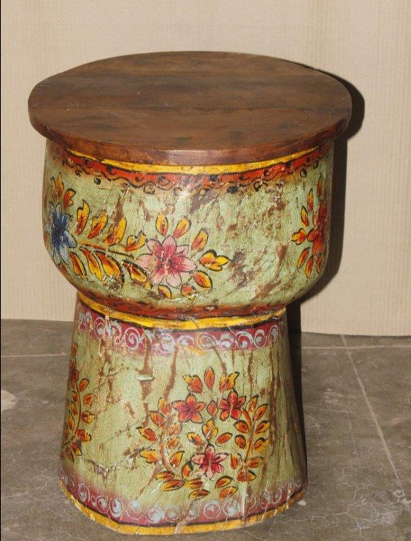 WD PAINTED SIDETABLE 102