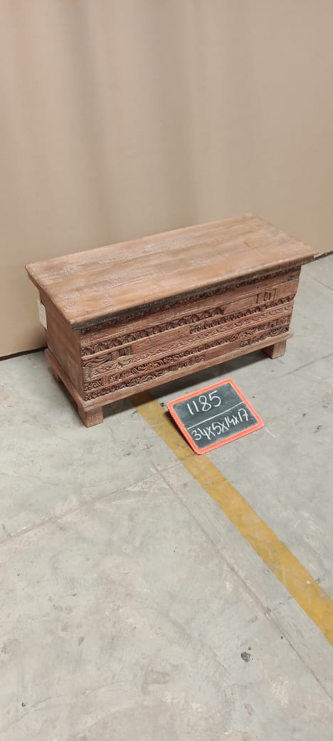 WD CARVED BOX 028
