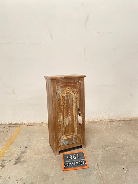 WD BEDSIDE CABINET 034