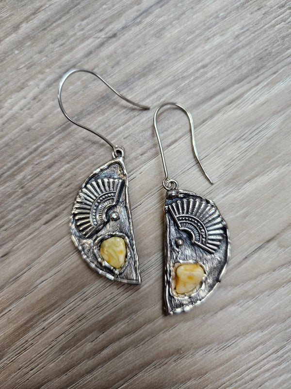 Shell style Amber Cab Earrings