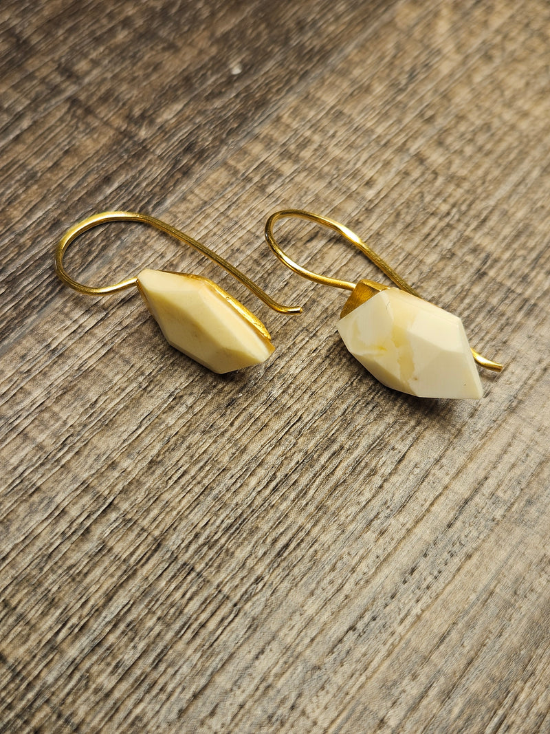 Guido, white amber earrings, .925 gold coated