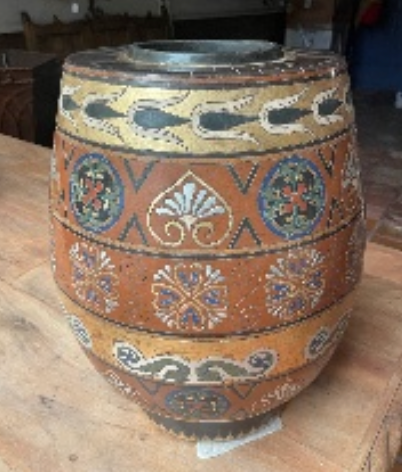 Burnished Dubai Delphines Pot