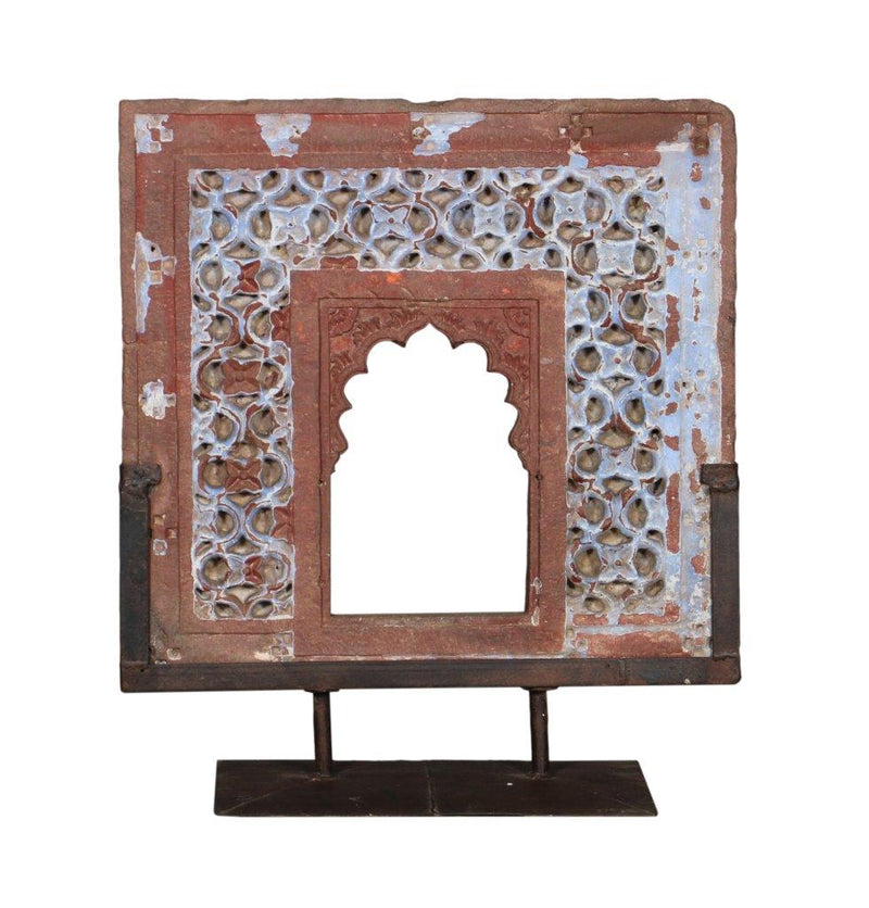 STONE PANEL ON STAND 931