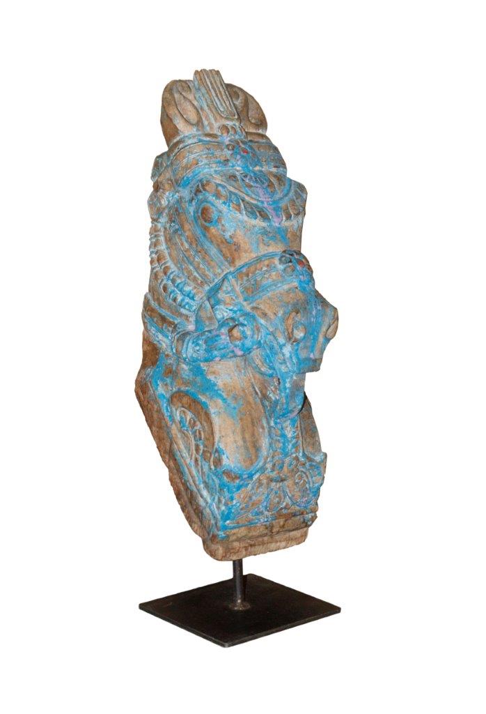 WD HORSE ON STAND 984