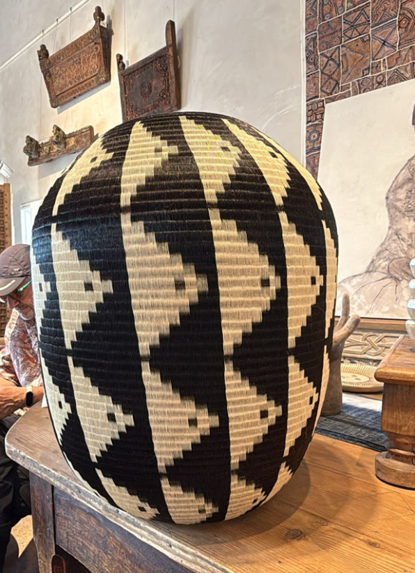 Blk White Triangle Tall Basket