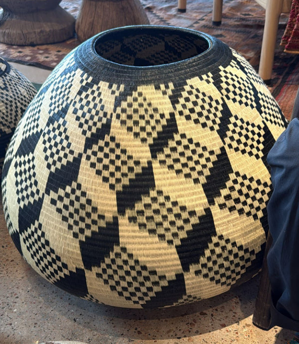 Blk White Checker Step Basket