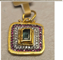 Emr Sapphire Dia Square Pendant